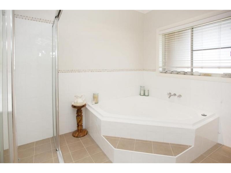 64 Federation Drive, Medowie NSW 2318