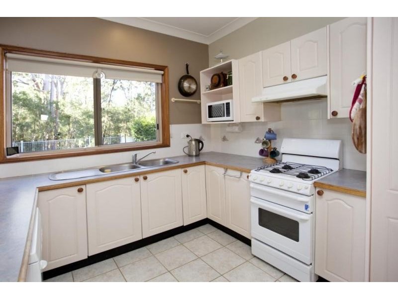 10 Waropara Road, Medowie NSW 2318