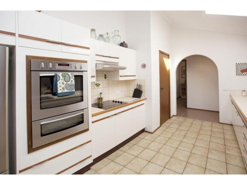 8 Griffiths Avenue, Medowie NSW 2318