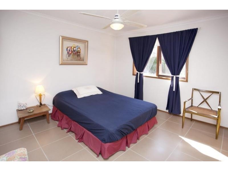 8 Griffiths Avenue, Medowie NSW 2318