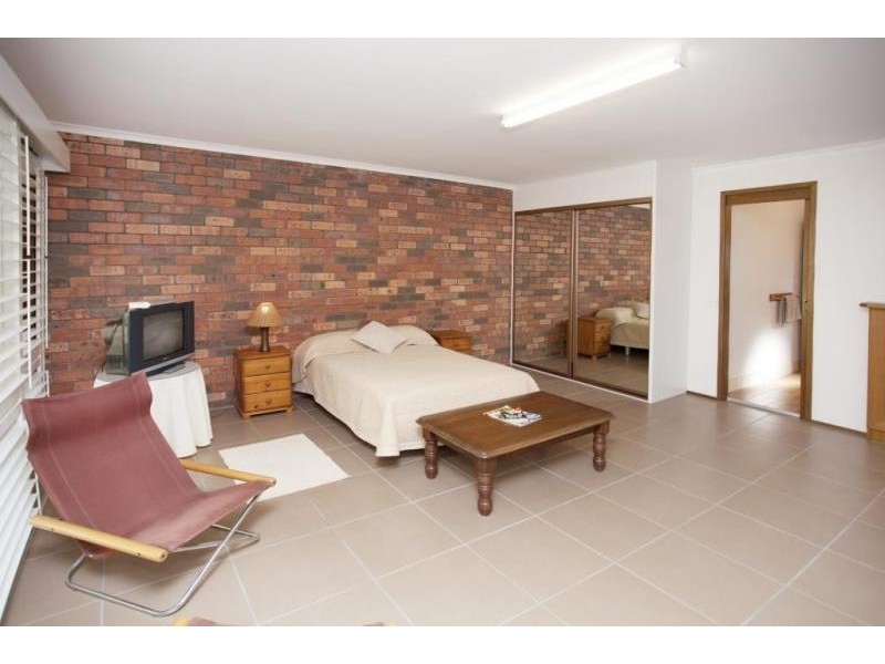 8 Griffiths Avenue, Medowie NSW 2318