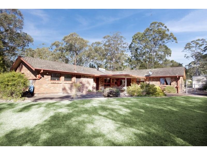 8 Griffiths Avenue, Medowie NSW 2318