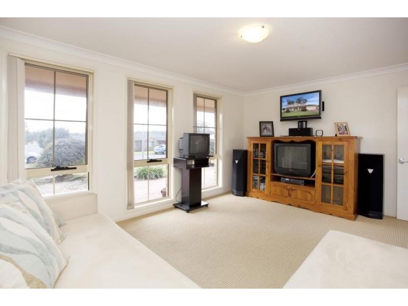 5 Sandalwood Drive, Medowie NSW 2318