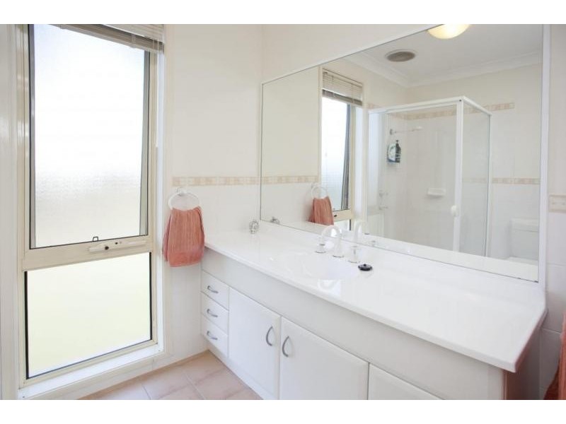 5 Sandalwood Drive, Medowie NSW 2318