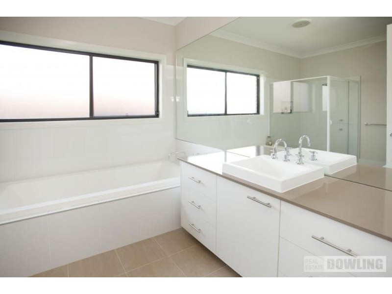 34 Sassin Crescent, Medowie NSW 2318