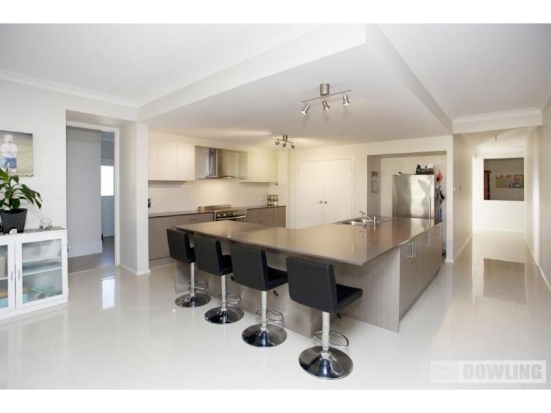 34 Sassin Crescent, Medowie NSW 2318