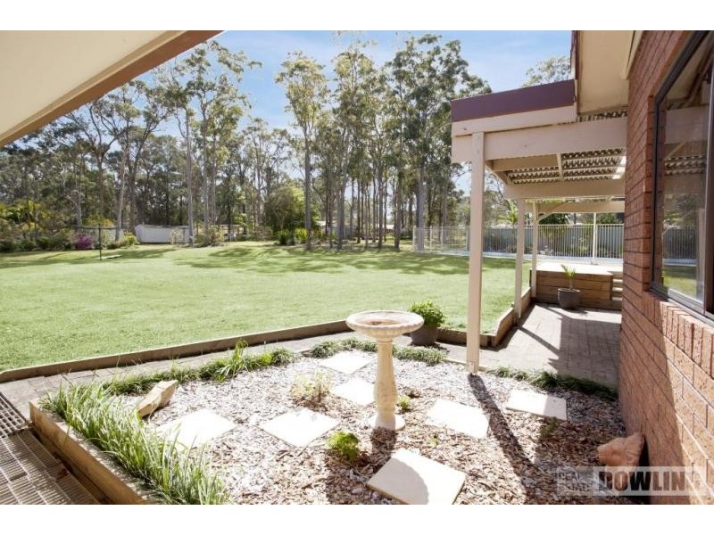10 Lewis Drive, Medowie NSW 2318