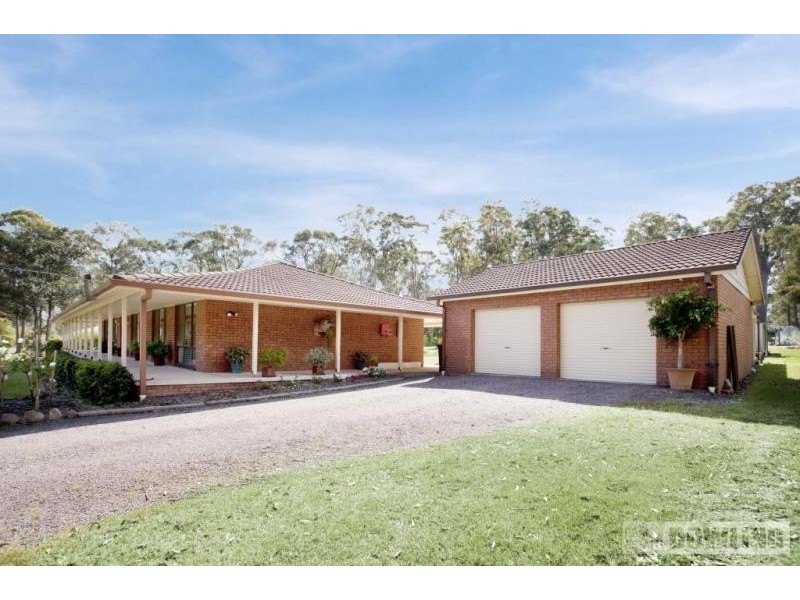 10 Lewis Drive, Medowie NSW 2318