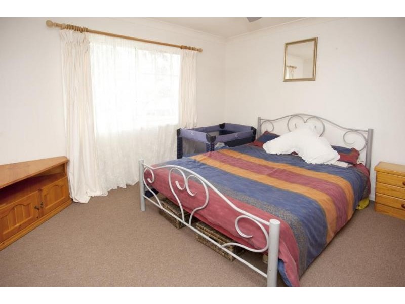 11 Sequoia Street, Medowie NSW 2318