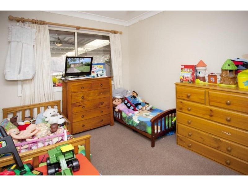 11 Sequoia Street, Medowie NSW 2318