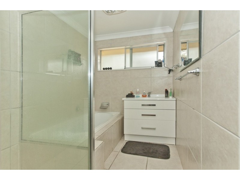 42 Silver Wattle Drive, Medowie NSW 2318