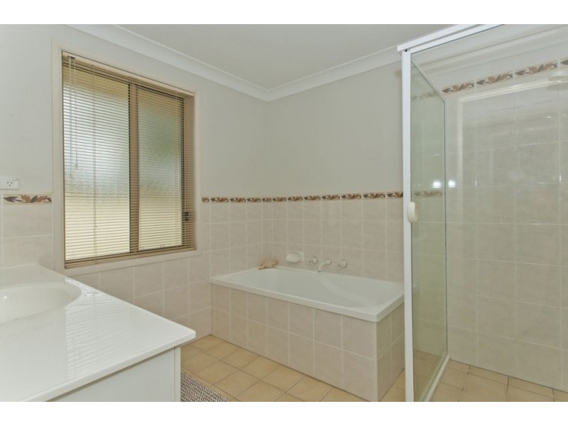 5 Myrtle Place, Medowie NSW 2318