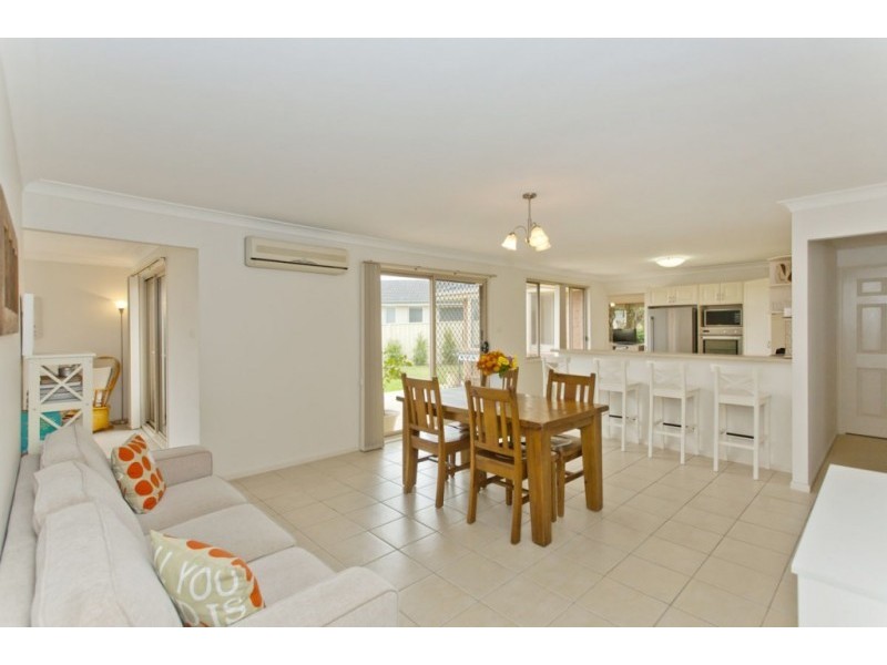 5 Myrtle Place, Medowie NSW 2318