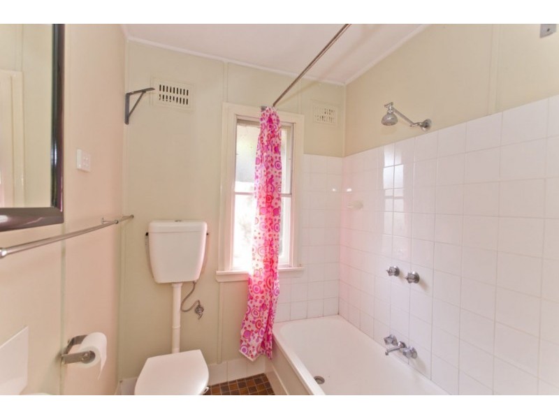 42 Parkway Avenue, Raymond Terrace NSW 2324