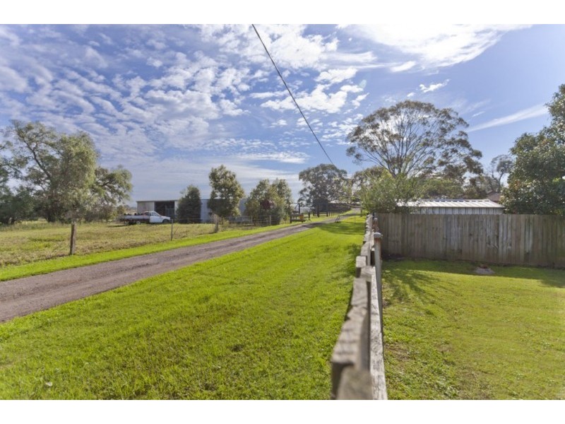 42 Parkway Avenue, Raymond Terrace NSW 2324