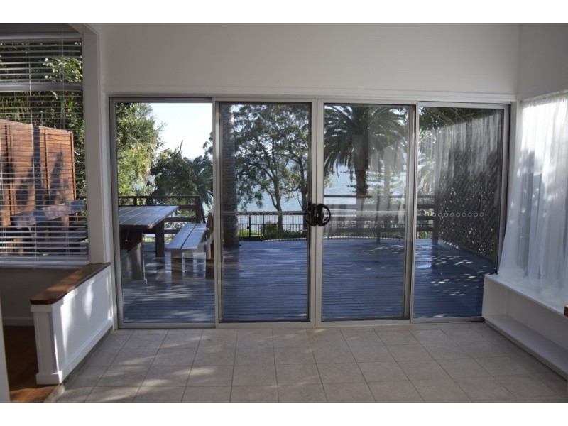41 Caswell Crescent, Tanilba Bay NSW 2319