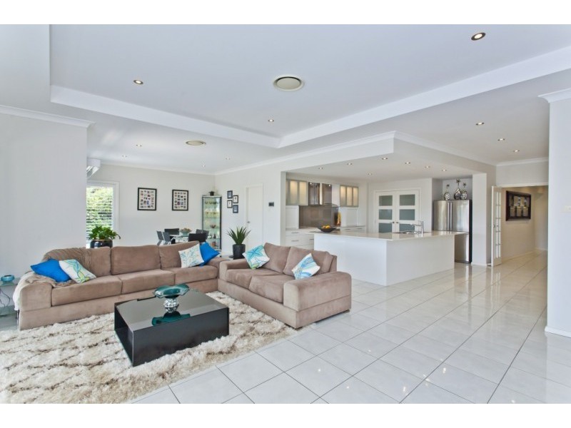 10 Oakmont Avenue, Medowie NSW 2318