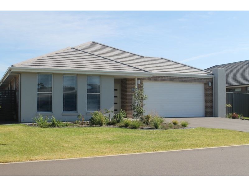 9 Sygna Street, Fern Bay NSW 2295