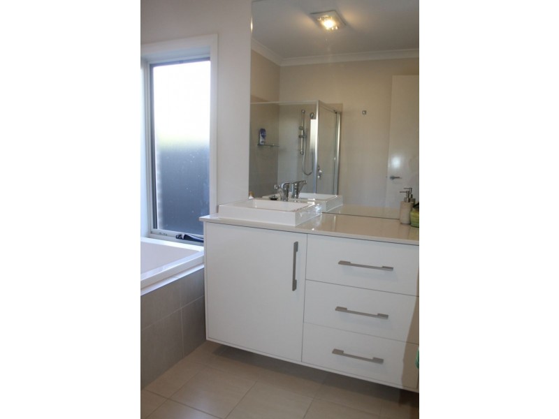 9 Sygna Street, Fern Bay NSW 2295
