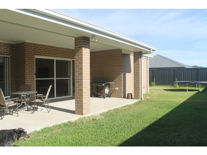 9 Sygna Street, Fern Bay NSW 2295