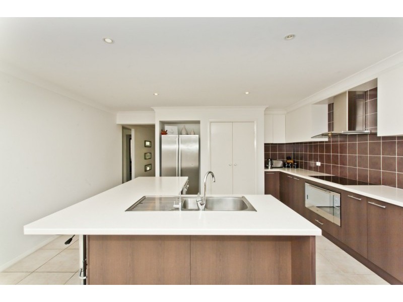 70 Pershing Place, Tanilba Bay NSW 2319