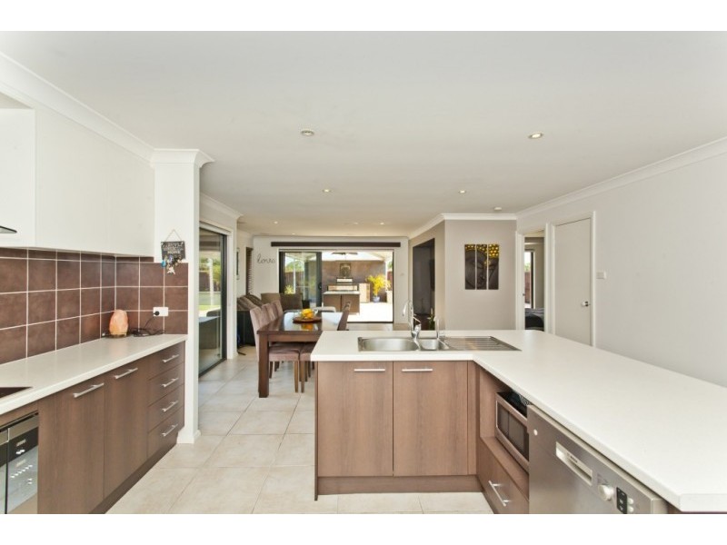 70 Pershing Place, Tanilba Bay NSW 2319