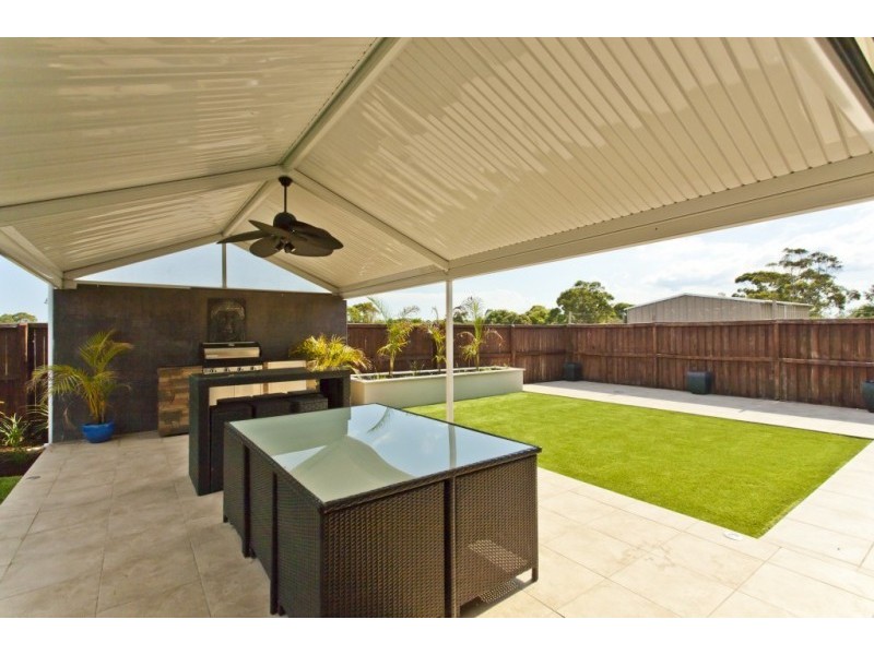 70 Pershing Place, Tanilba Bay NSW 2319