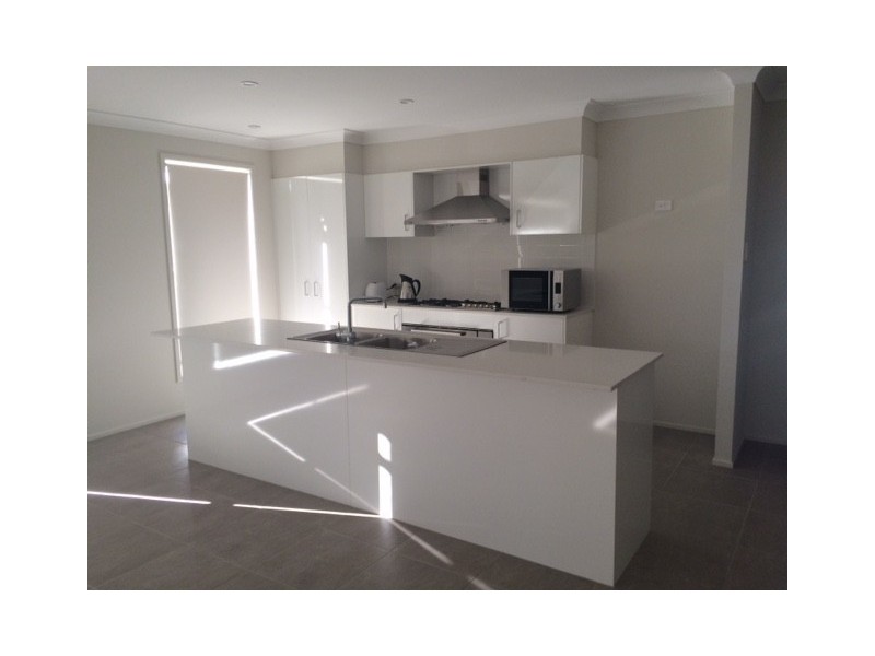 17 Groundsel Street, Fern Bay NSW 2295