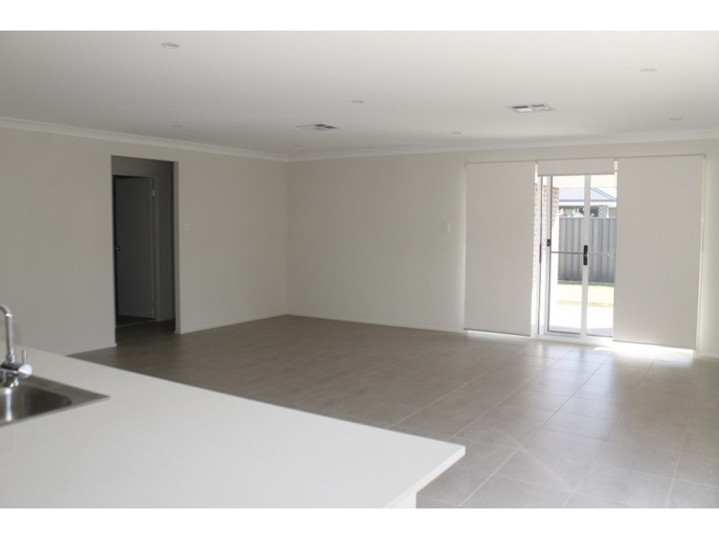 17 Groundsel Street, Fern Bay NSW 2295