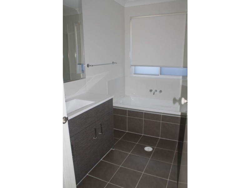 17 Groundsel Street, Fern Bay NSW 2295