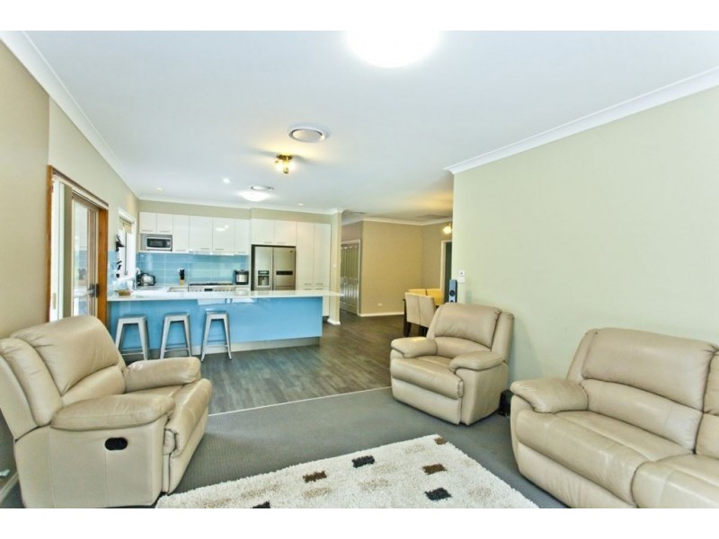 10 Waropara Road, Medowie NSW 2318