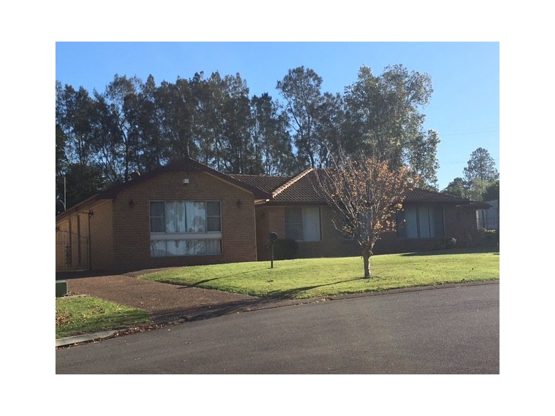 3 Luskin Close, Raymond Terrace NSW 2324