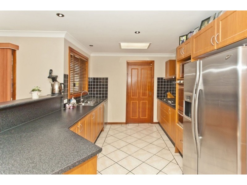 34 Sir Henry Parkes Drive, Medowie NSW 2318