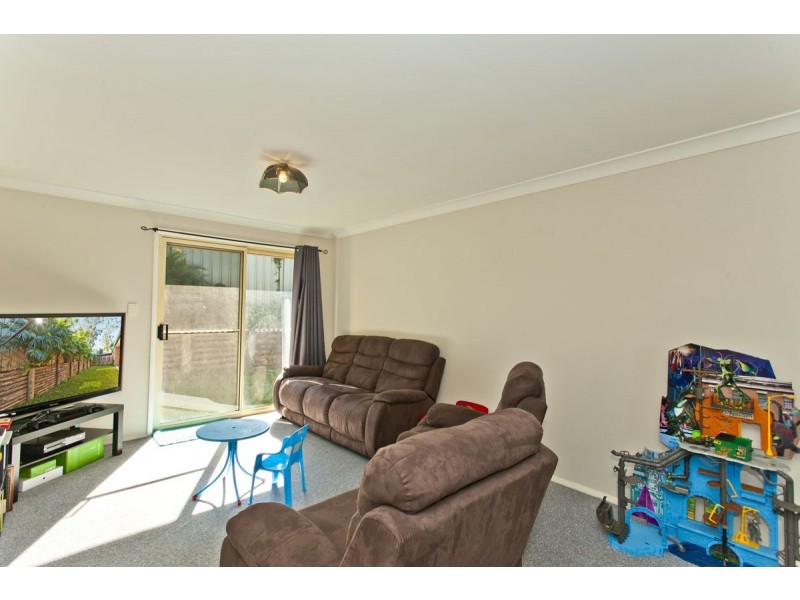 4/7 Laurina Street, Medowie NSW 2318