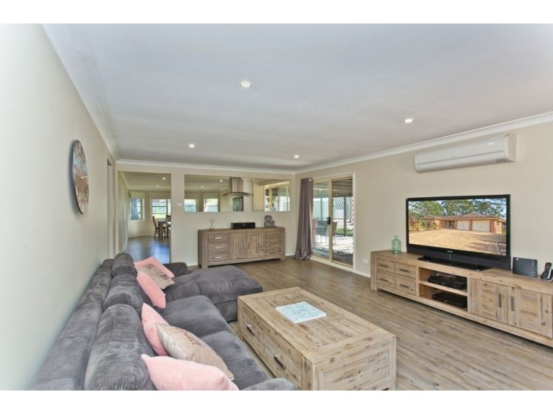 10 Sir Henry Parkes Avenue, Medowie NSW 2318