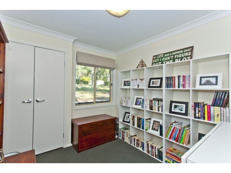 10 Sir Henry Parkes Avenue, Medowie NSW 2318