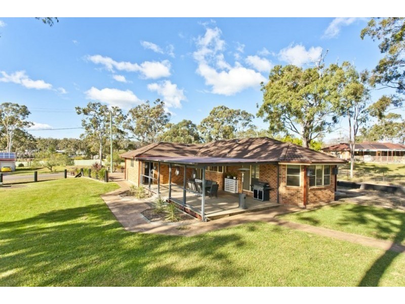 10 Sir Henry Parkes Avenue, Medowie NSW 2318