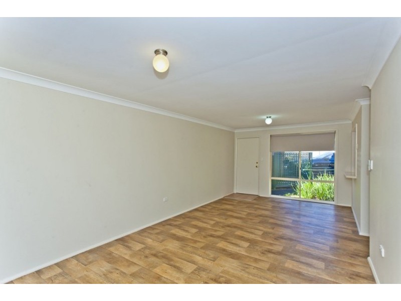 2/7 Laurina Street, Medowie NSW 2318