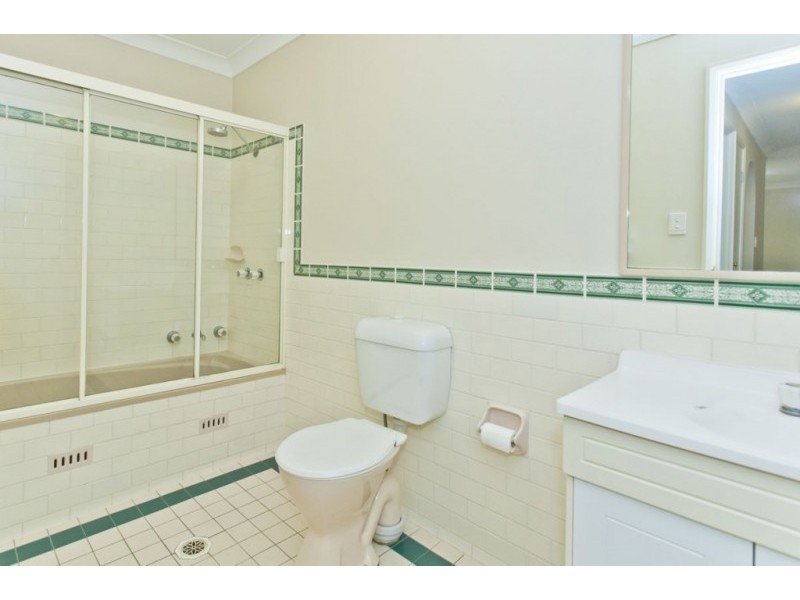 2/7 Laurina Street, Medowie NSW 2318