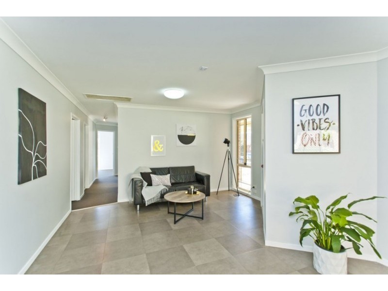 18 Rosewood Drive, Medowie NSW 2318