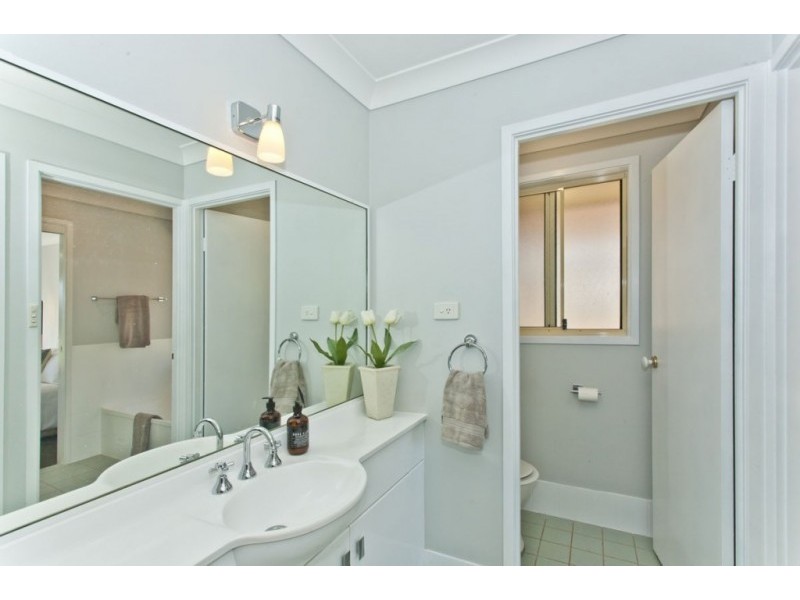 18 Rosewood Drive, Medowie NSW 2318