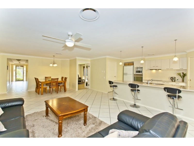 16 Dangar Circuit, Medowie NSW 2318