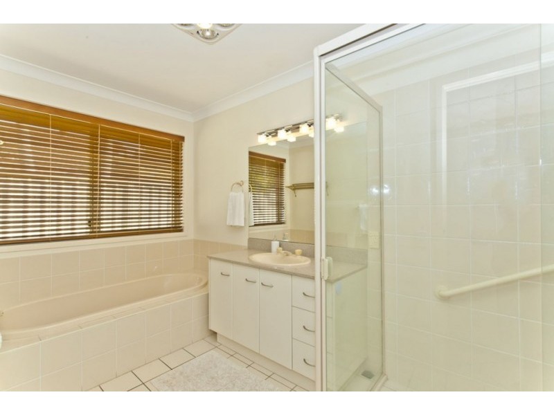 16 Dangar Circuit, Medowie NSW 2318