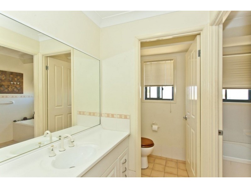 4 Silverwood Close, Medowie NSW 2318