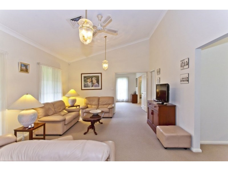 8 Federation Drive, Medowie NSW 2318