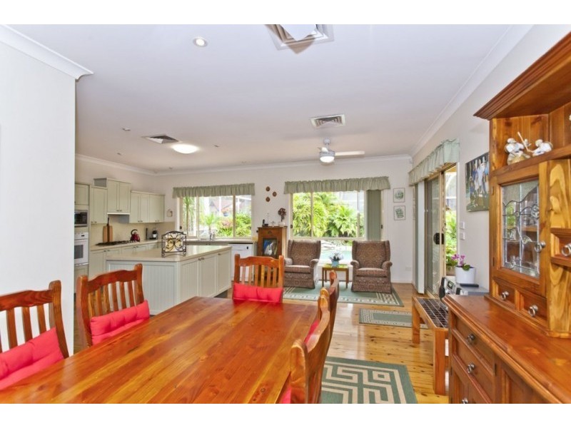 8 Federation Drive, Medowie NSW 2318