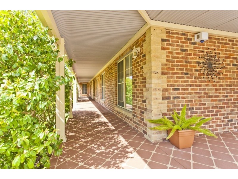 8 Federation Drive, Medowie NSW 2318