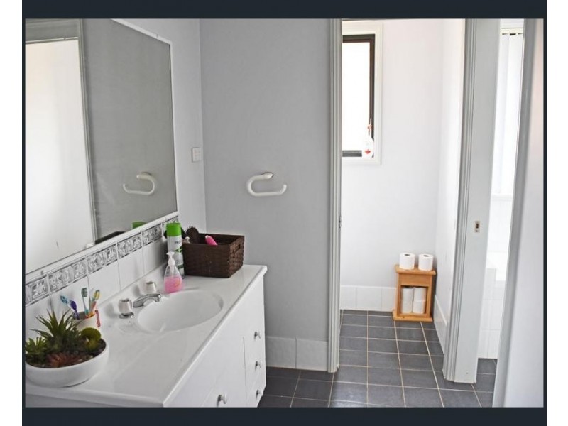 52 Beaton Drive, Raymond Terrace NSW 2324