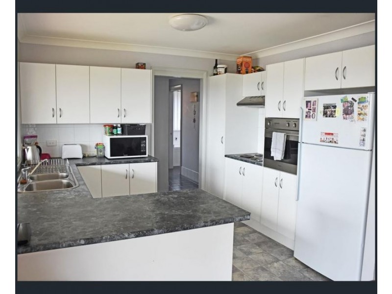 52 Beaton Drive, Raymond Terrace NSW 2324