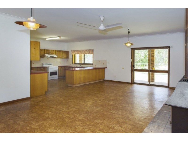 11 Evans Road, Medowie NSW 2318